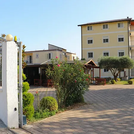 As Baks-rrjoll Hotel 5*